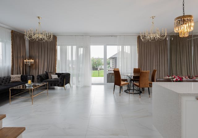 Luxury Real Estate Market
